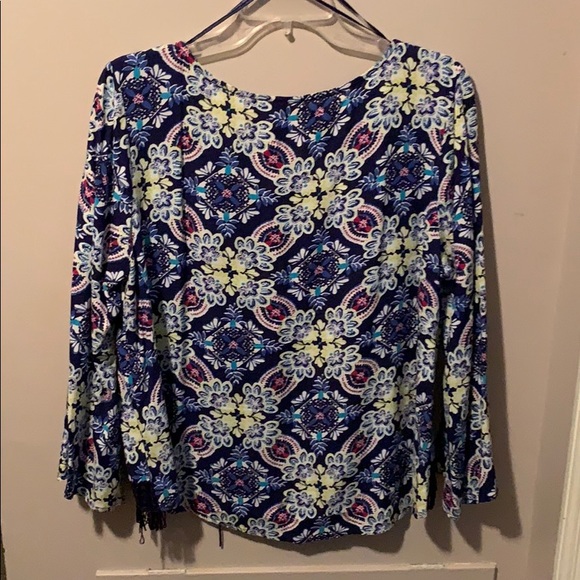 Red Camel Top - Picture 2 of 3